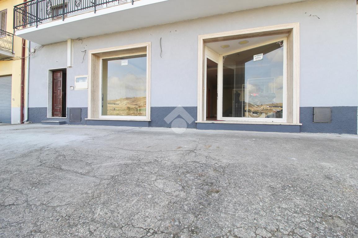 Negozio in Via Nazionale 527, Botricello, {3} - Foto 1