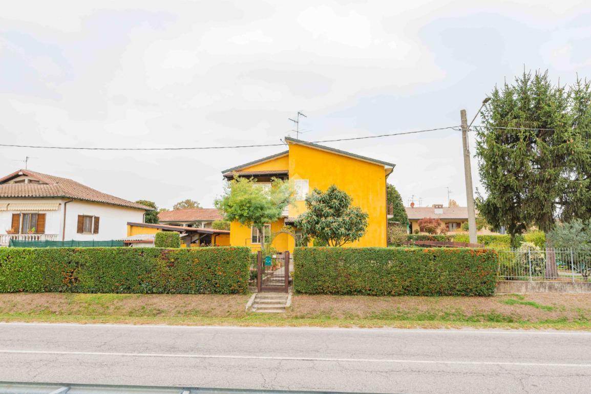 Villa in vendita a Comazzo