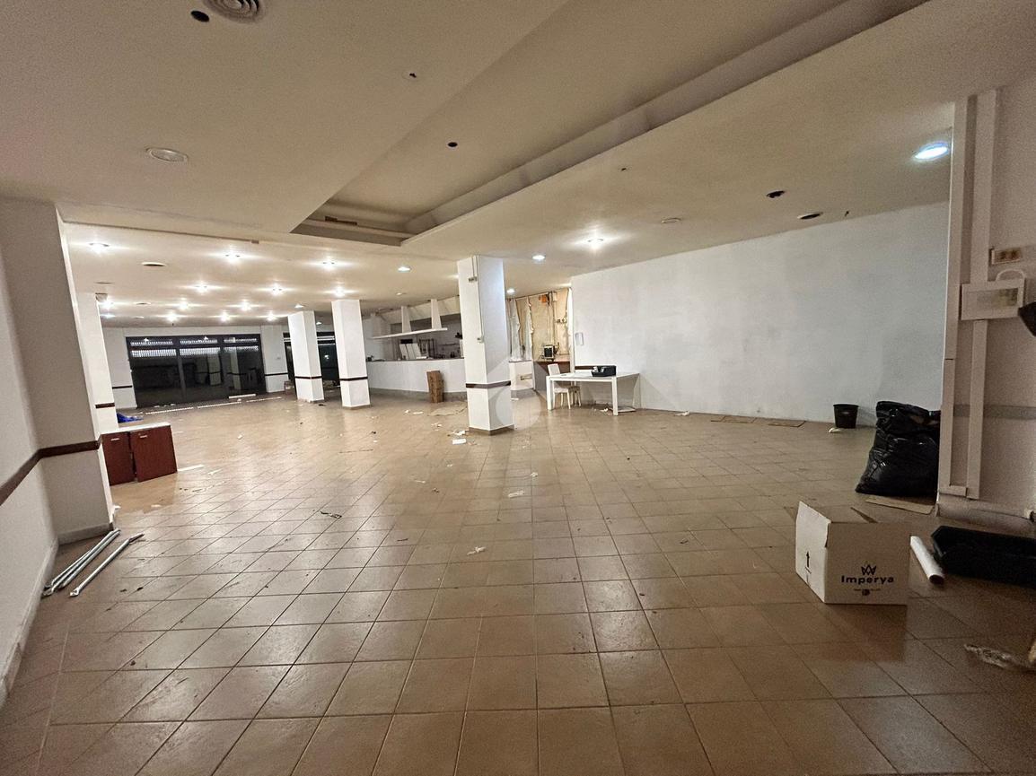 Negozio in Via Isole Capo Verde 310, Roma, {3} - Foto 2