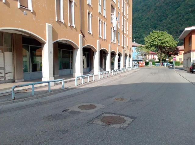 Geschäft in Via Giosuè Carducci 12, Sarezzo - Foto 1