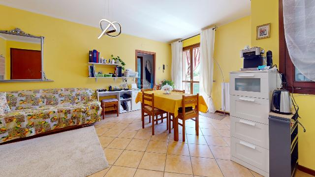 2-room flat in {3}, - Photo 1