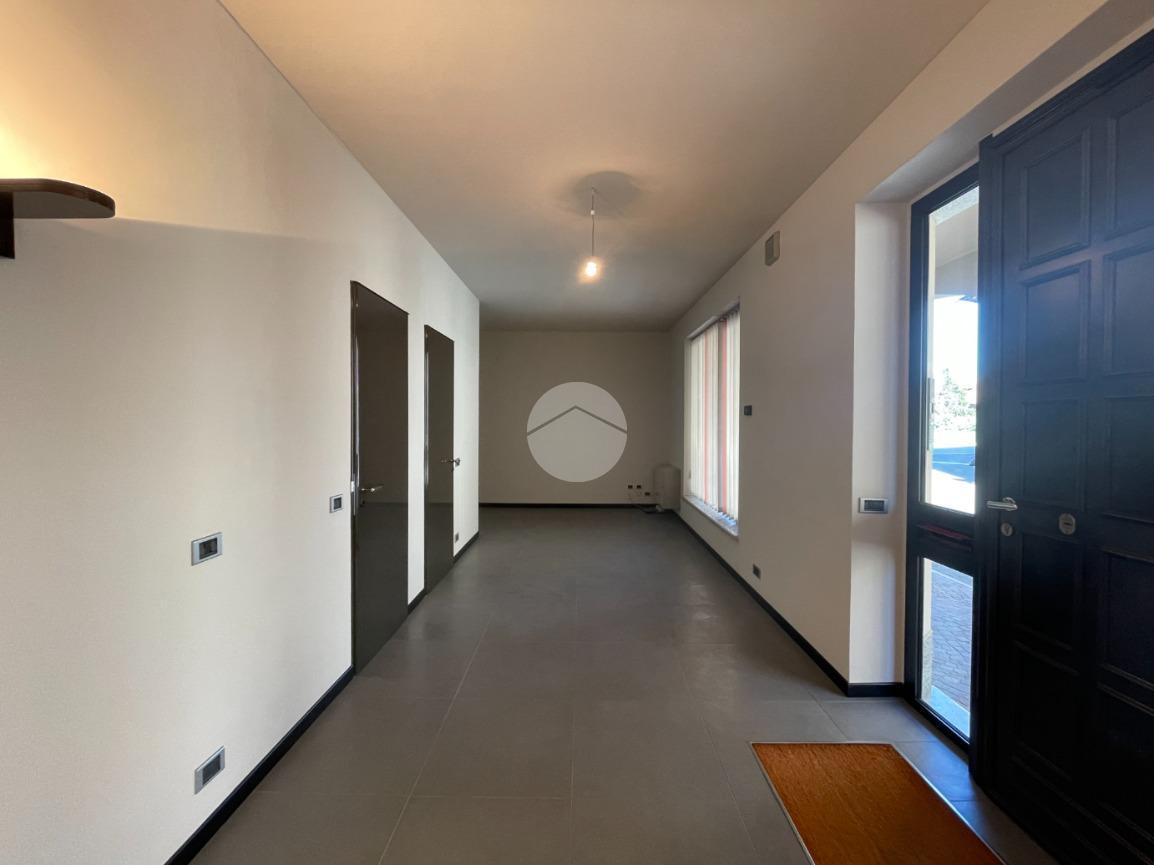 Ufficio in Via G. Garibaldi 41, Boffalora Sopra Ticino, {3} - Foto 2