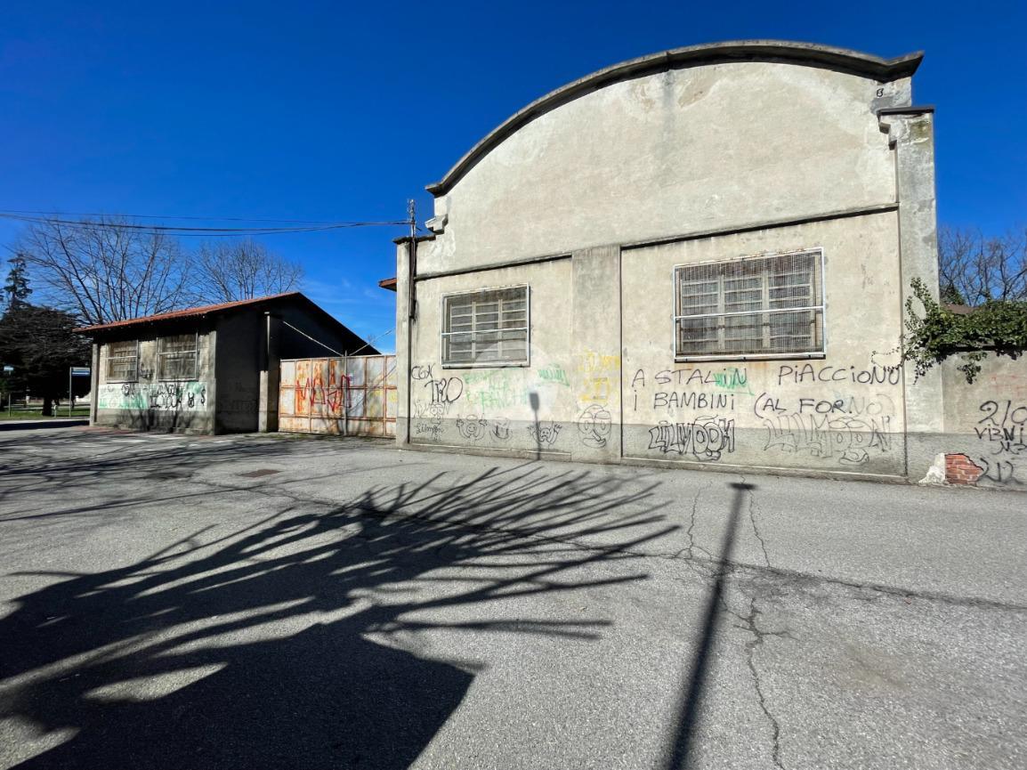 Capannone in Via Giacomo Leopardi 30, Cuggiono, {3} - Foto 2