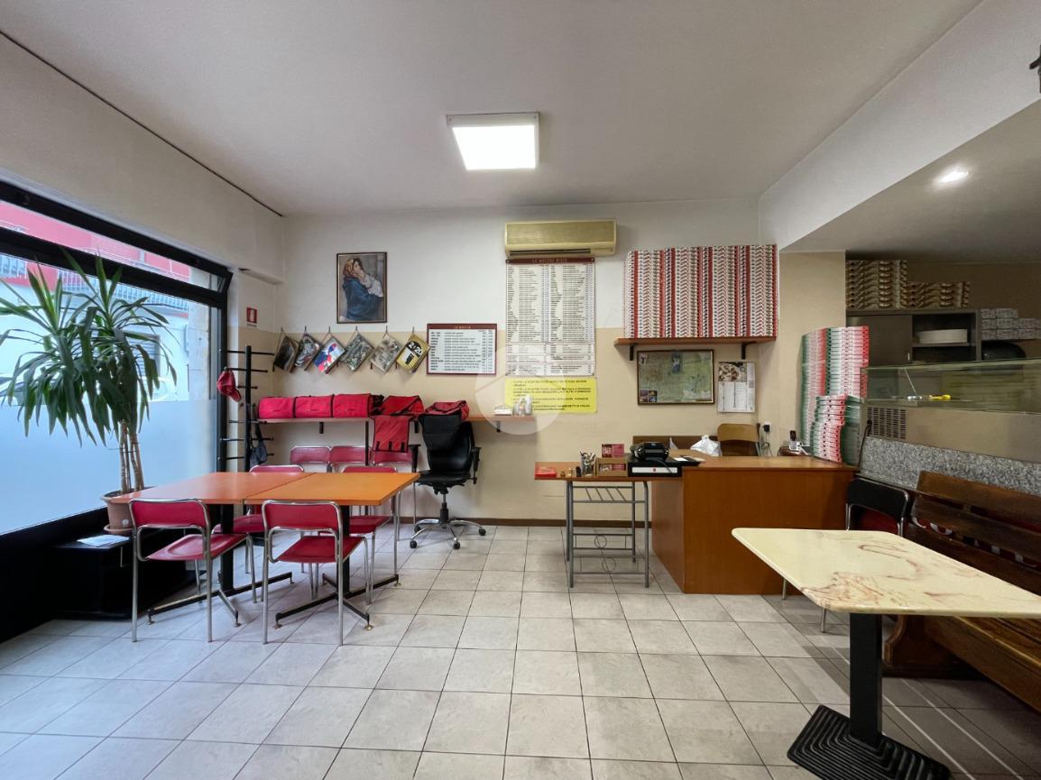 Negozio in Via Trieste 64, Santo Stefano Ticino, {3} - Foto 2