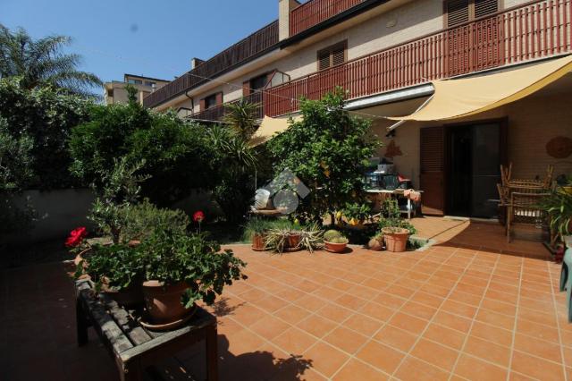 Terraced house in Via del Torrente 53, Reggio di Calabria - Photo 1