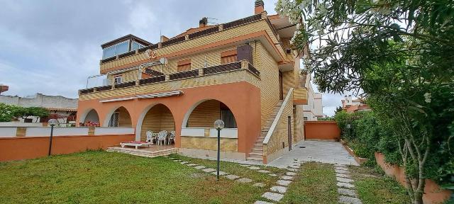 Mansion in Via Florinas, Fiumicino - Photo 1