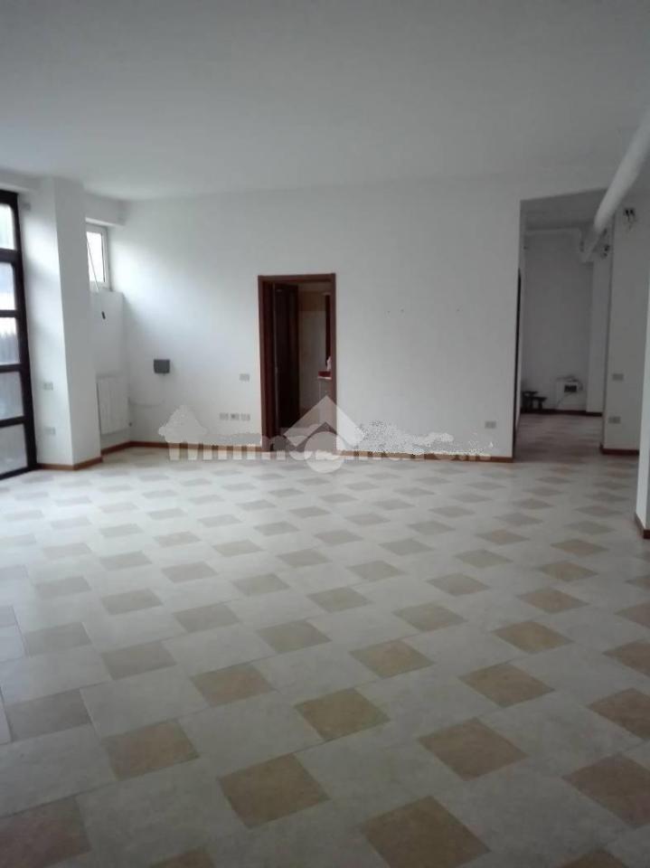 Laboratorio in Via Stefanardo da Vimercate 19, Milano, {3} - Foto 1