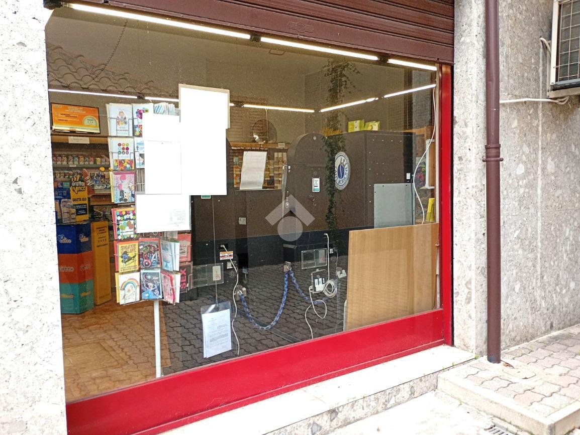 Negozio in Via a. Volta 37, Sesto San Giovanni, {3} - Foto 2