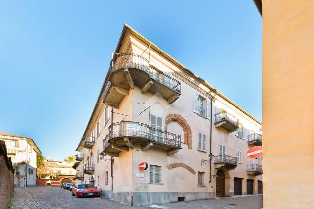 4-room flat in Via S. Giovanni Battista 3, Bra - Photo 1