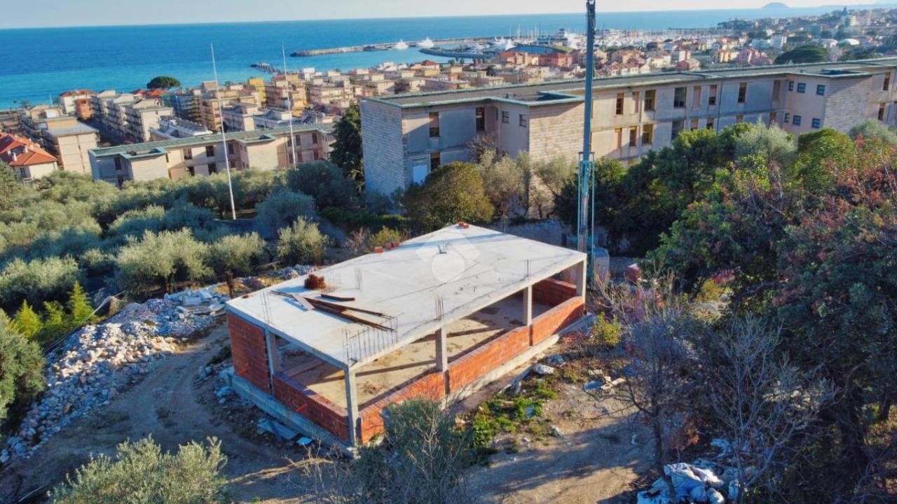 Terreno edificabile in vendita a Pietra Ligure