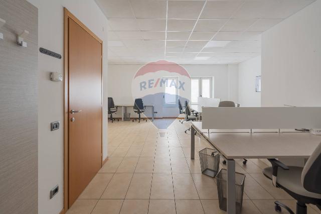 Büro in Largo Bortolo Belotti 5, Bergamo - Foto 1