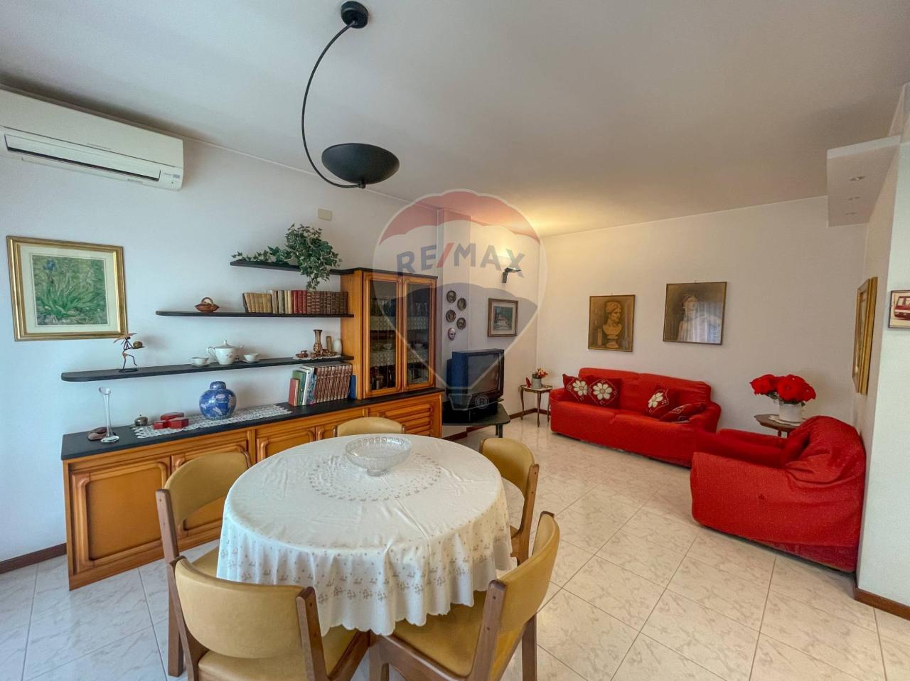 Appartamento in vendita a Albano Sant'Alessandro
