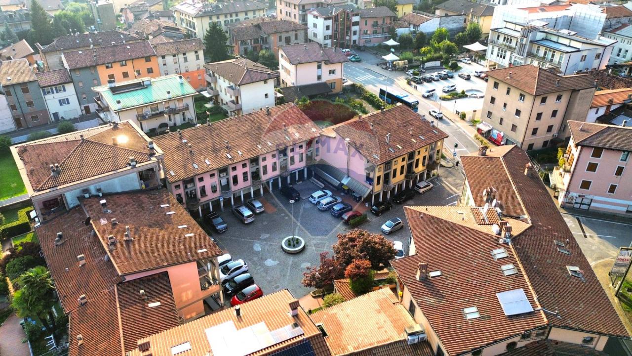 Negozio in Piazza Alpini, Piancogno, {3} - Foto 2