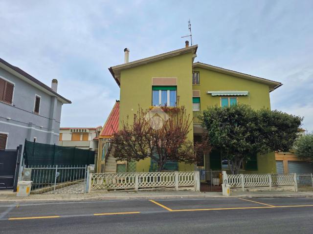 4-room flat in Via del Conero 10, Numana - Photo 1