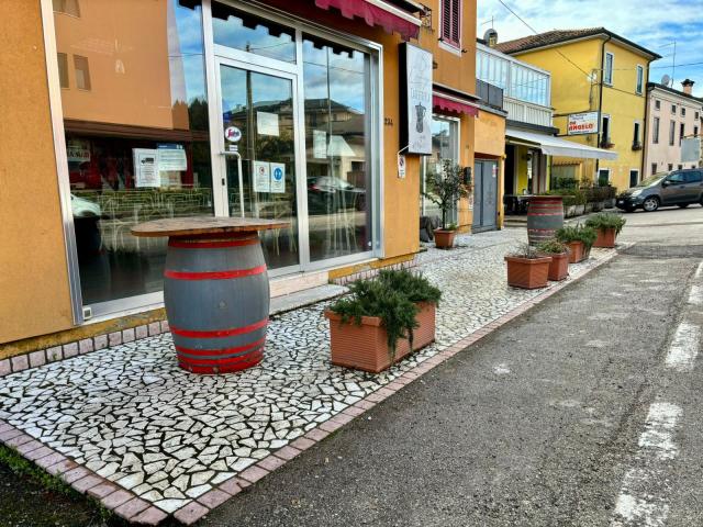 Negozio in {3}, Strada Postumia - Foto 1