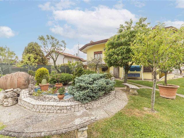 Villa in Via Giuseppe di Vittorio 10, Salzano - Foto 1