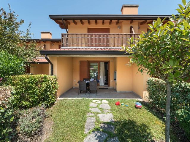 Villa a schiera in Viale Centrale Angolo Via Mezzasacca, Lignano Sabbiadoro - Foto 1