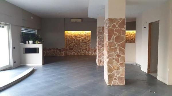 Negozio in , Trani, {3} - Foto 1