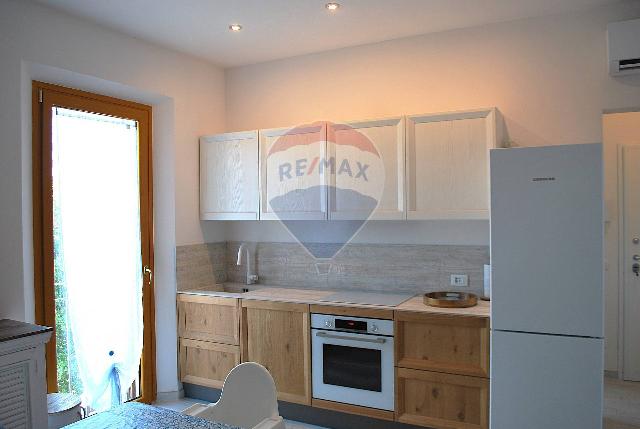 2-room flat in {3}, - Photo 1