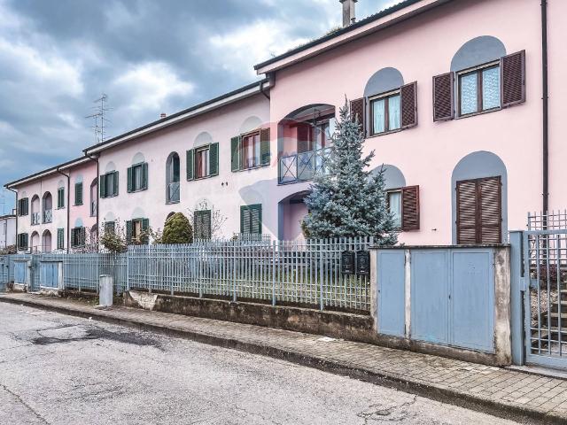 Vierzimmerwohnung in Via Raviglione 9, Vercelli - Foto 1