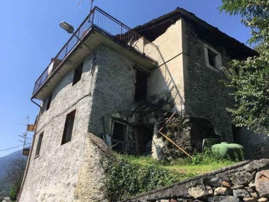 Rustico in vendita a Montagna In Valtellina