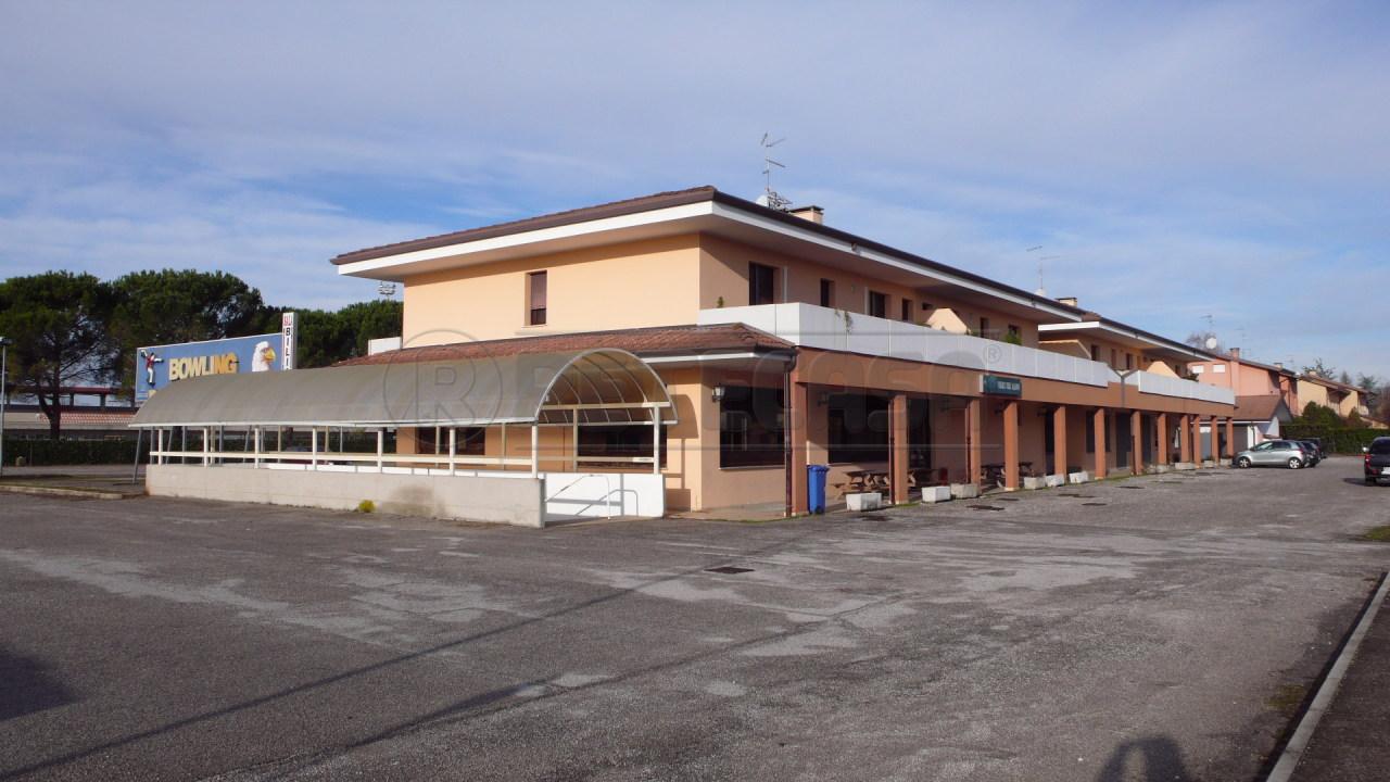 Palazzina commerciale in Via dei Carpini 6, Palmanova - Foto 1