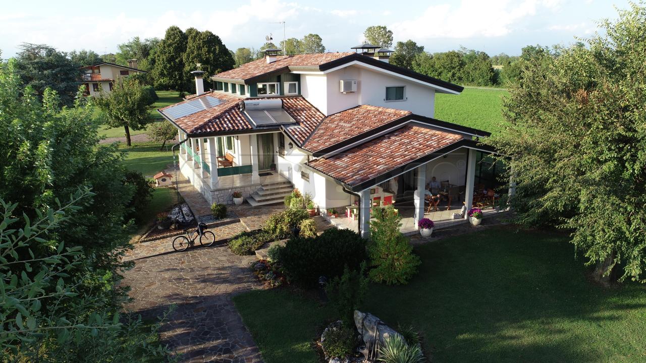 Villa in vendita a Santa Maria La Longa