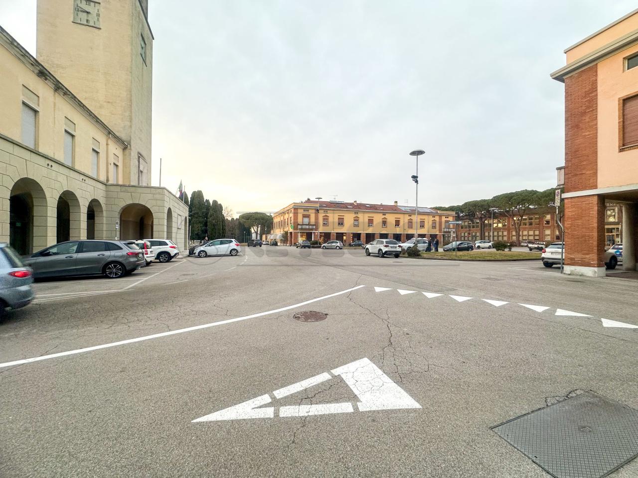 Ufficio in Piazza del Popolo 3, Torviscosa, {3} - Foto 2