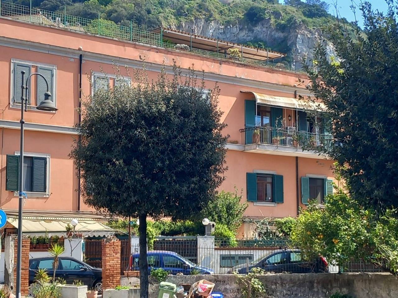 Appartamento in vendita a Pozzuoli