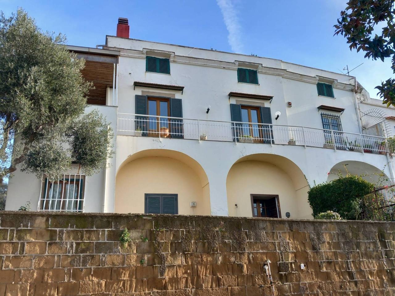 Villa in vendita a Pozzuoli