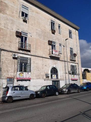 Palazzina commerciale in Via Terracina 431, Napoli - Foto 1