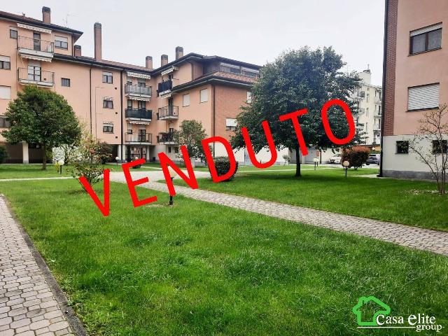 3-room flat in Via Martin Luther King 11, Melegnano - Photo 1