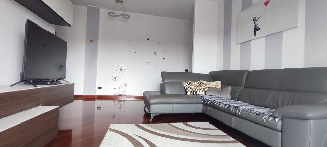 3-room flat in Via 4 Novembre 35, Arluno - Photo 1