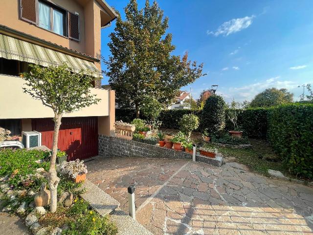 Villa a schiera in {3}, Corso Europa 48 - Foto 1