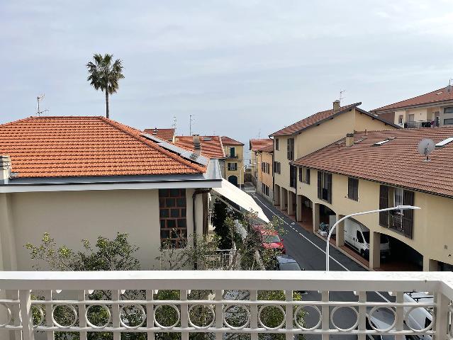 4-room flat, Riva Ligure - Photo 1