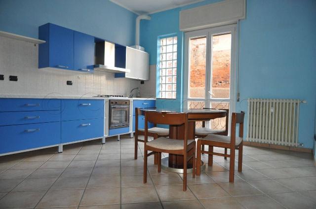 2-room flat in Via Garibaldi, Magenta - Photo 1