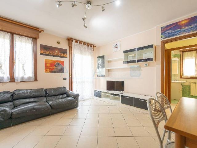 3-room flat in Via Calcroce 8, Camponogara - Photo 1