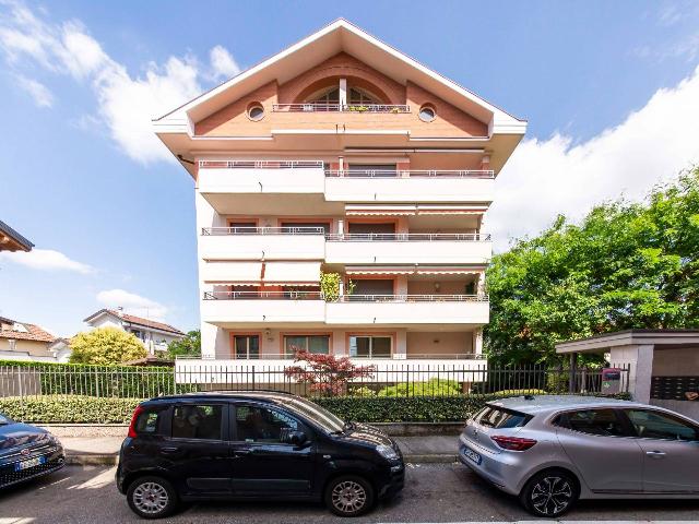 3-room flat in Via Crocefisso 24, Rho - Photo 1