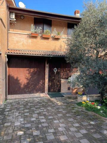 Villa a schiera in Via I Pioppi ,, Monte San Pietro - Foto 1