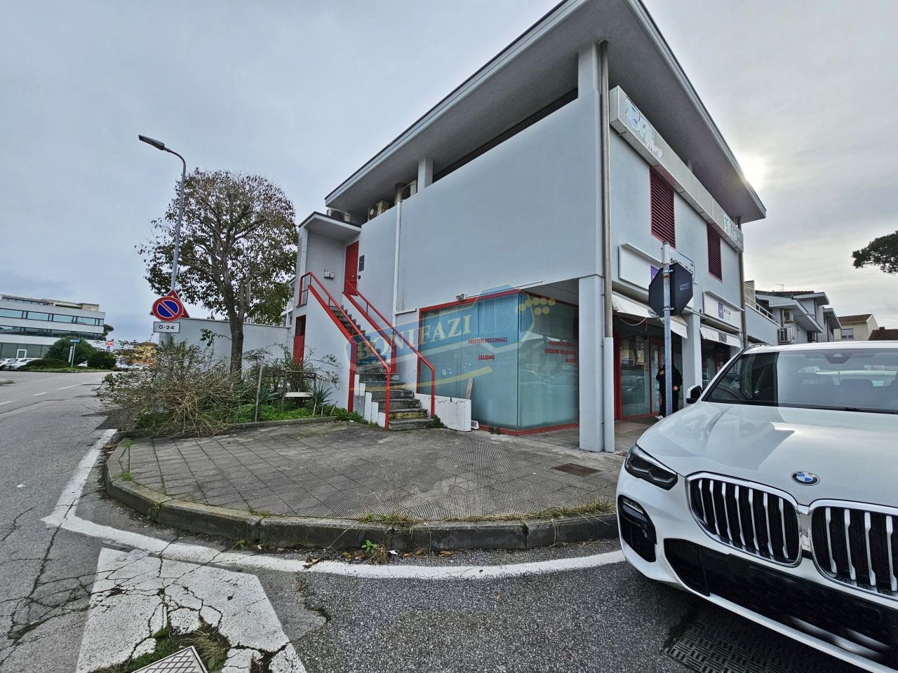 Ufficio in Via dell'Oleificio, Viareggio, {3} - Foto 2