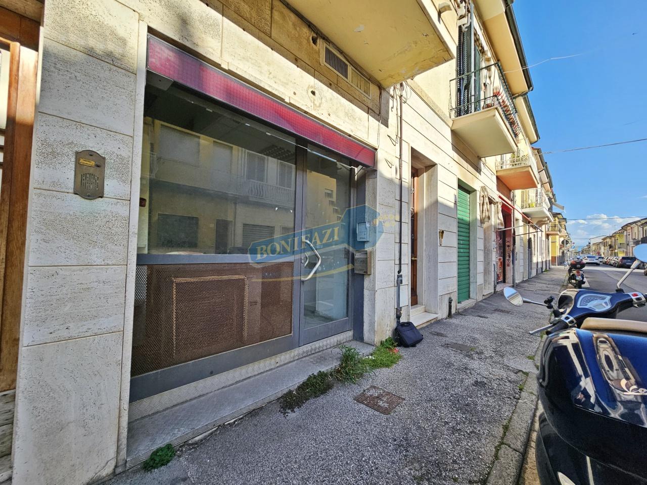 Palazzina commerciale in , Viareggio, {3} - Foto 1