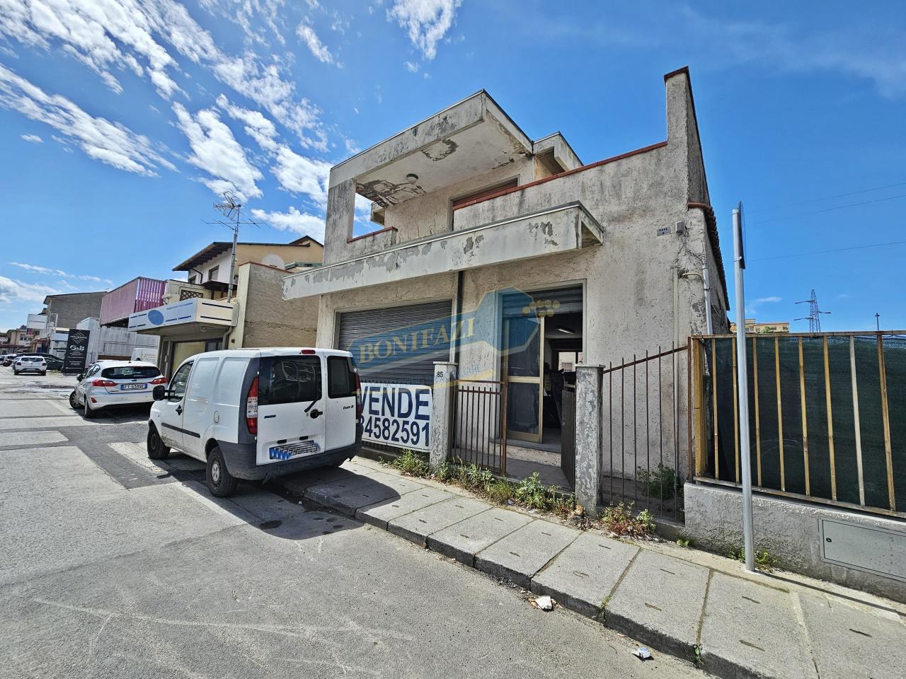 Palazzina commerciale in Via Aurelia Nord, Viareggio, {3} - Foto 2