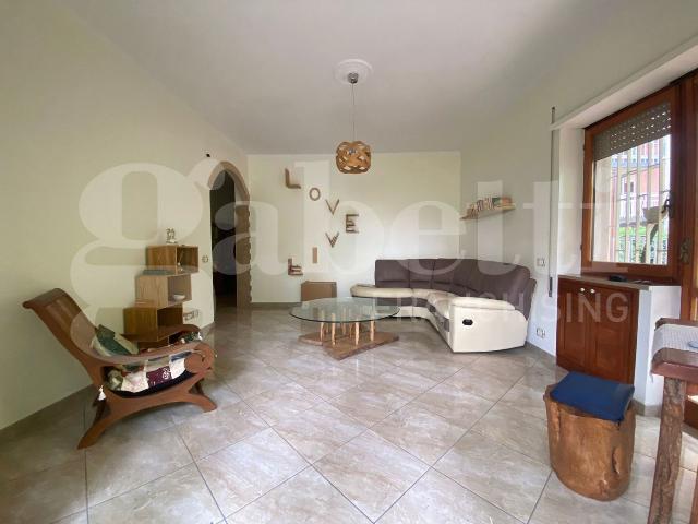 Vierzimmerwohnung in Via Matteotti , Formia - Foto 1