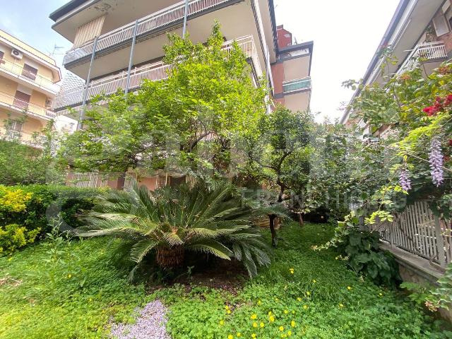 2-room flat in Via Matteotti, Formia - Photo 1