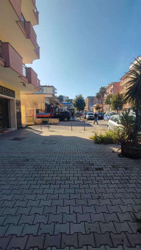 Magazzino in Via Bartololongo  333, Napoli, {3} - Foto 2