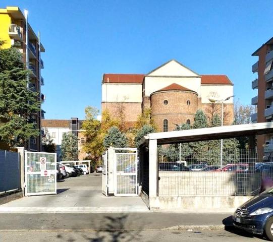 Car parking slot in Via Bari, Milano - Photo 1