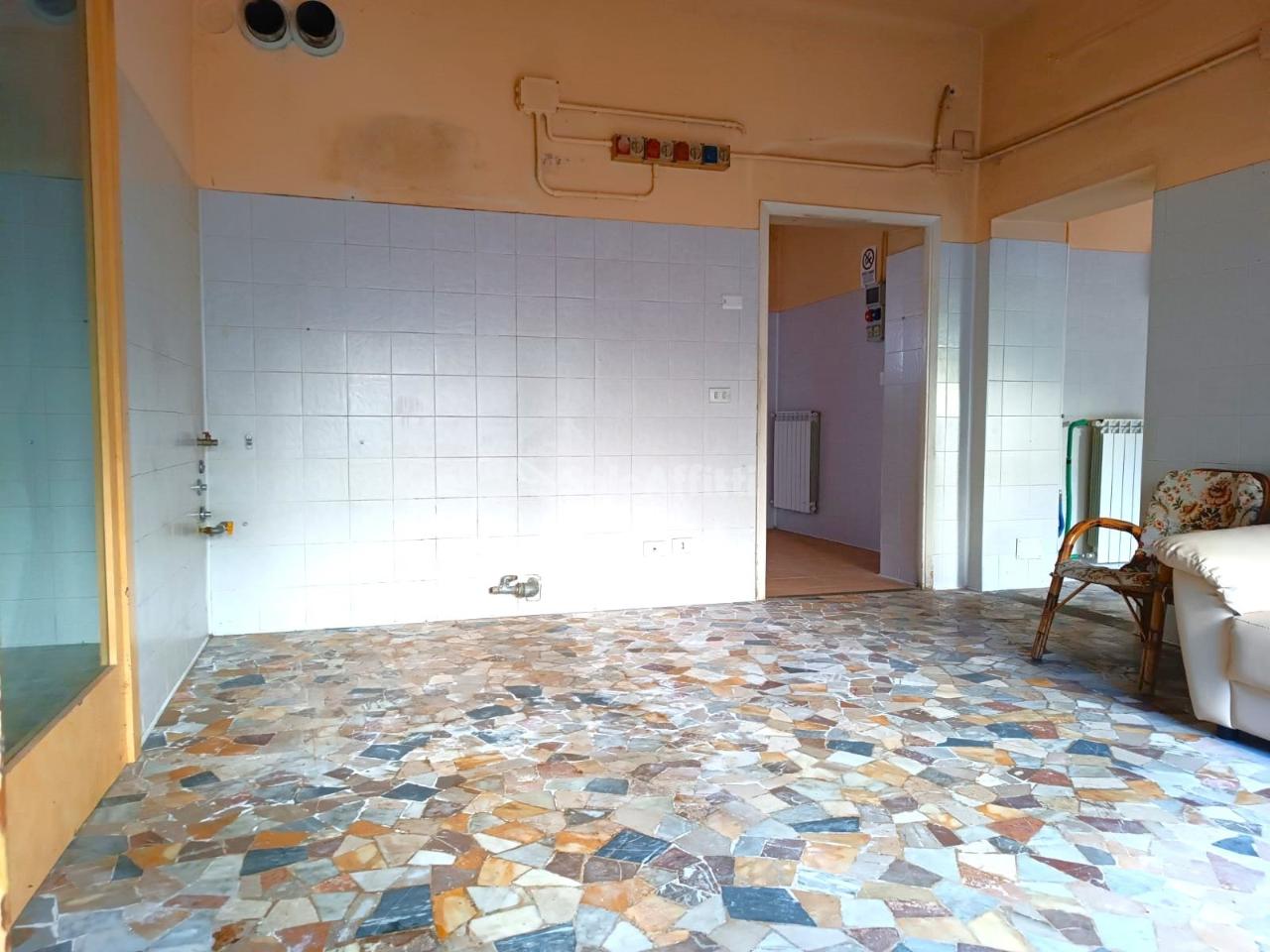 Negozio in Via G. Mameli 25, Morazzone, {3} - Foto 2