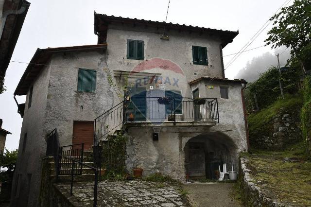 Detached house in Via Villottura 6, Bagni di Lucca - Photo 1