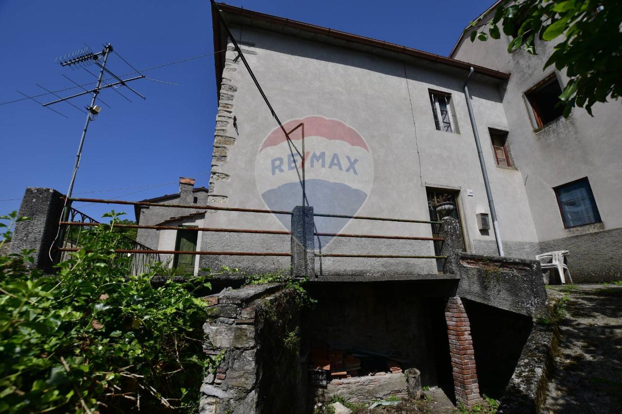 Casa indipendente in vendita a Bagni Di Lucca