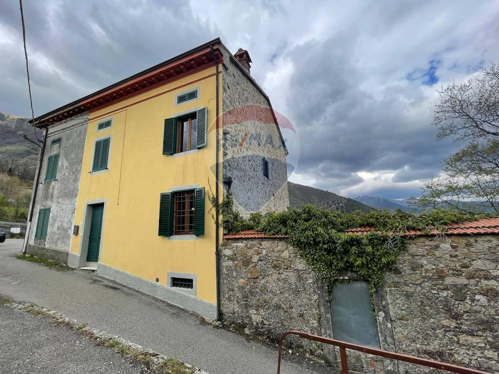 Villa in vendita a Bagni Di Lucca
